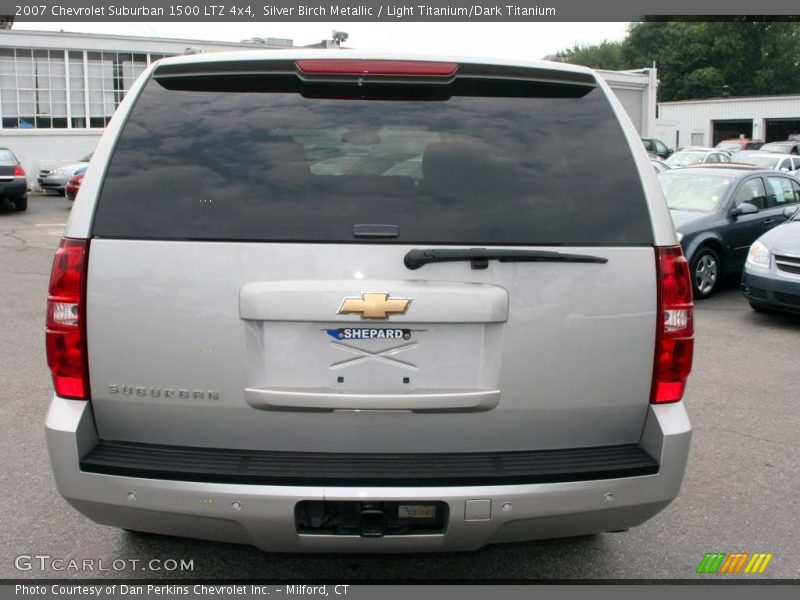 Silver Birch Metallic / Light Titanium/Dark Titanium 2007 Chevrolet Suburban 1500 LTZ 4x4
