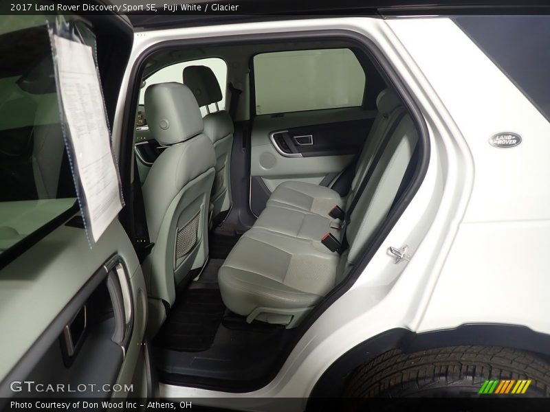Fuji White / Glacier 2017 Land Rover Discovery Sport SE