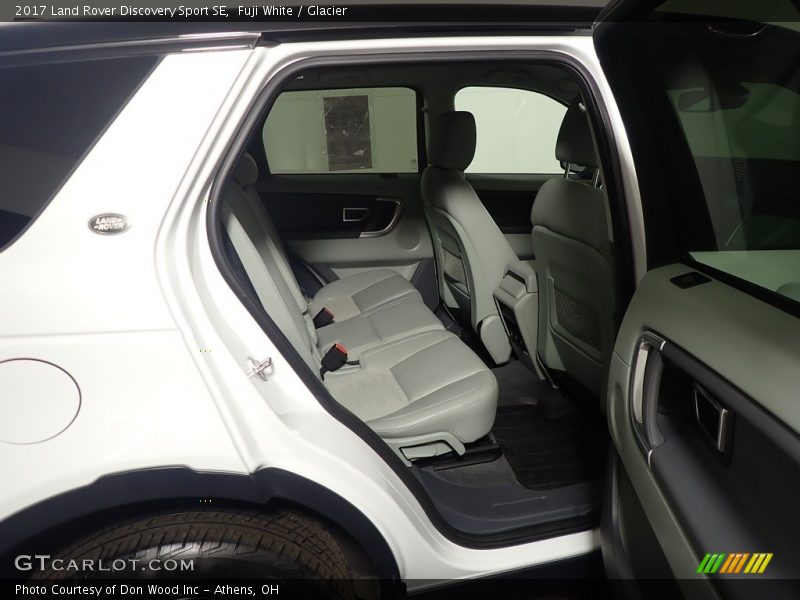 Fuji White / Glacier 2017 Land Rover Discovery Sport SE