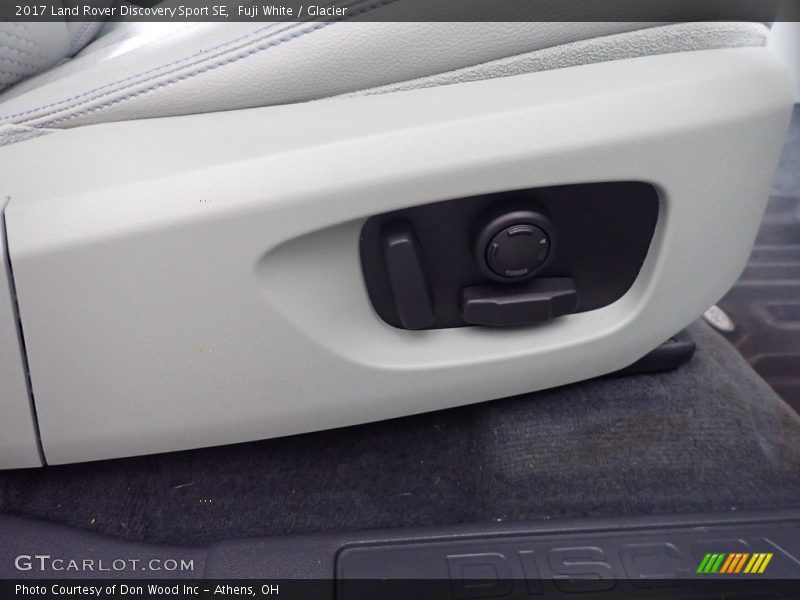 Fuji White / Glacier 2017 Land Rover Discovery Sport SE