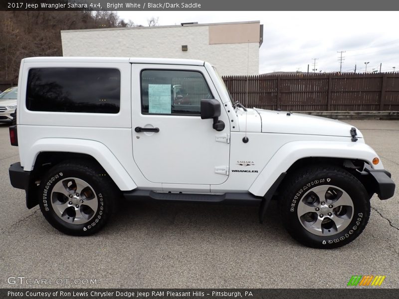 Bright White / Black/Dark Saddle 2017 Jeep Wrangler Sahara 4x4