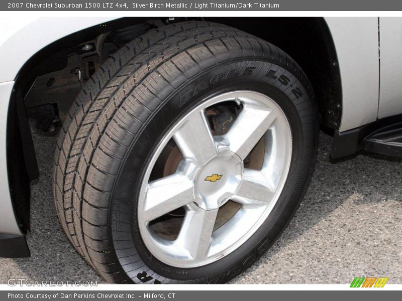 Silver Birch Metallic / Light Titanium/Dark Titanium 2007 Chevrolet Suburban 1500 LTZ 4x4