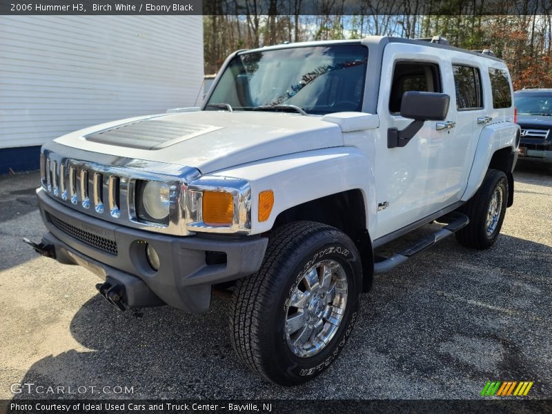 Birch White / Ebony Black 2006 Hummer H3