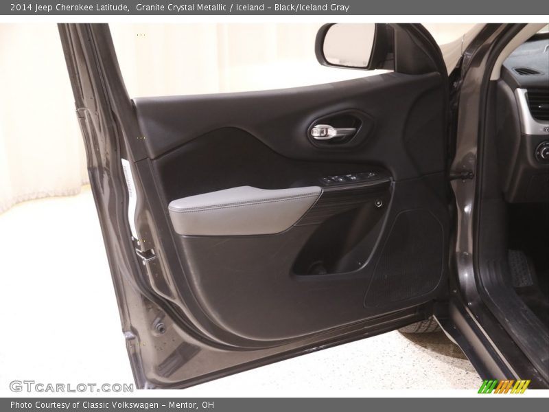 Granite Crystal Metallic / Iceland - Black/Iceland Gray 2014 Jeep Cherokee Latitude