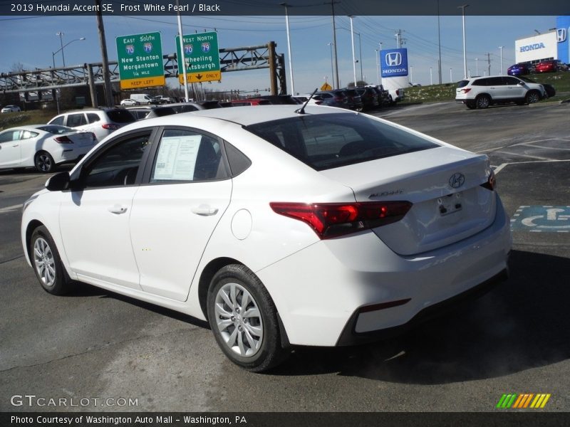 Frost White Pearl / Black 2019 Hyundai Accent SE