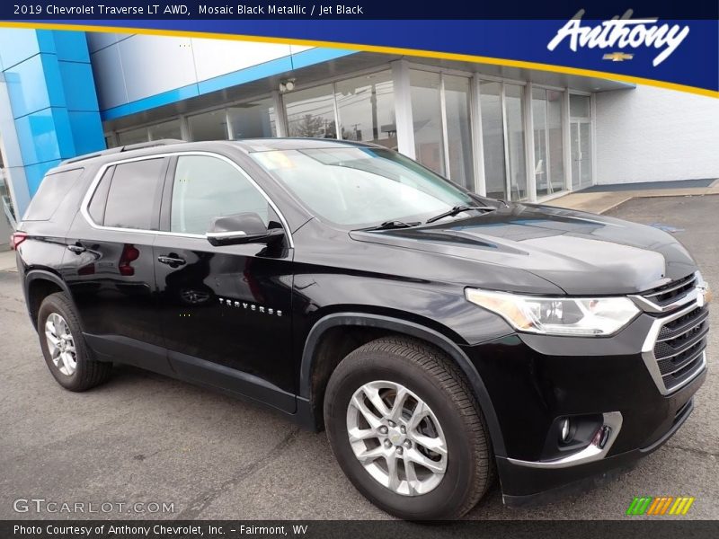 Mosaic Black Metallic / Jet Black 2019 Chevrolet Traverse LT AWD