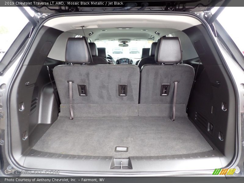 Mosaic Black Metallic / Jet Black 2019 Chevrolet Traverse LT AWD