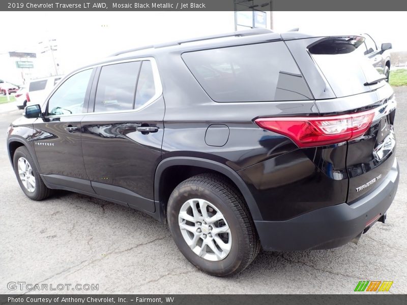 Mosaic Black Metallic / Jet Black 2019 Chevrolet Traverse LT AWD