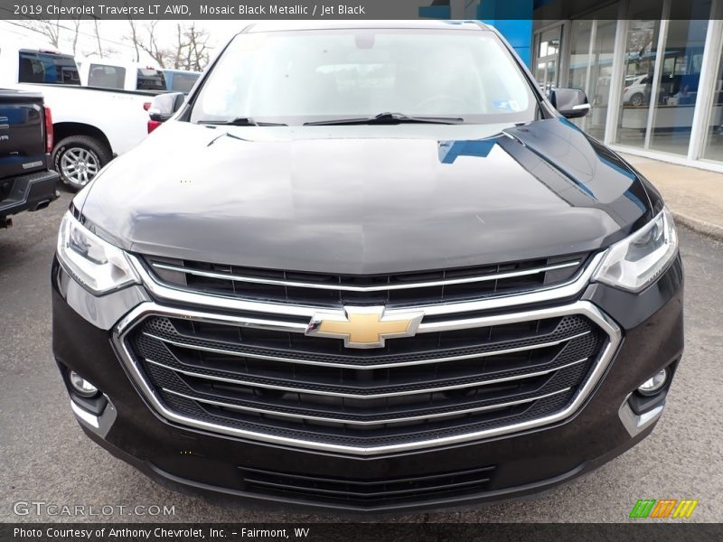 Mosaic Black Metallic / Jet Black 2019 Chevrolet Traverse LT AWD