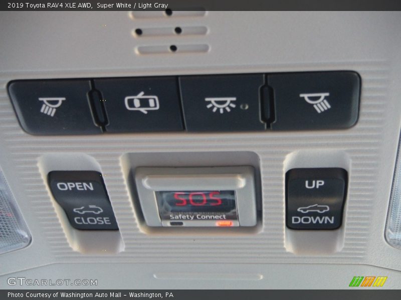 Super White / Light Gray 2019 Toyota RAV4 XLE AWD