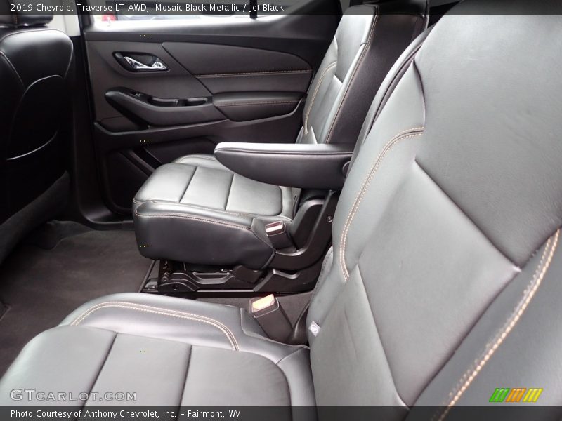 Mosaic Black Metallic / Jet Black 2019 Chevrolet Traverse LT AWD