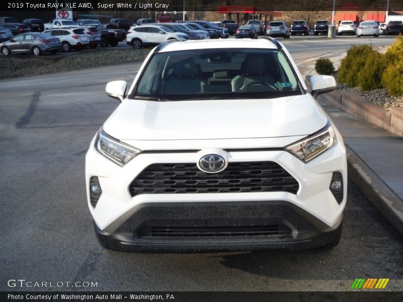 Super White / Light Gray 2019 Toyota RAV4 XLE AWD