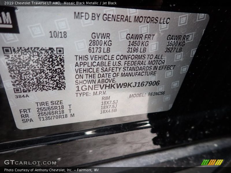 Mosaic Black Metallic / Jet Black 2019 Chevrolet Traverse LT AWD