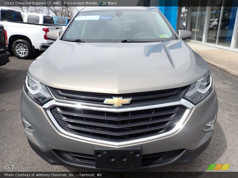 Pepperdust Metallic / Jet Black 2019 Chevrolet Equinox LT AWD