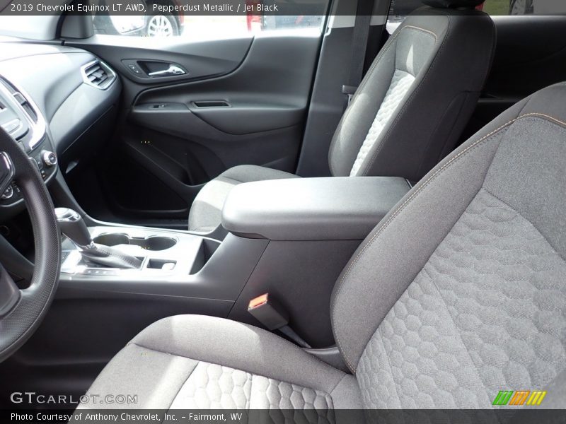 Pepperdust Metallic / Jet Black 2019 Chevrolet Equinox LT AWD