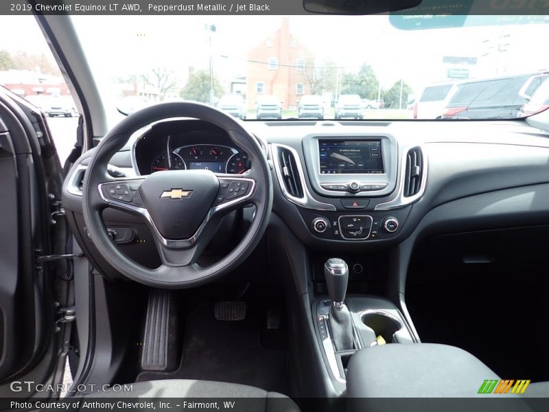 Pepperdust Metallic / Jet Black 2019 Chevrolet Equinox LT AWD