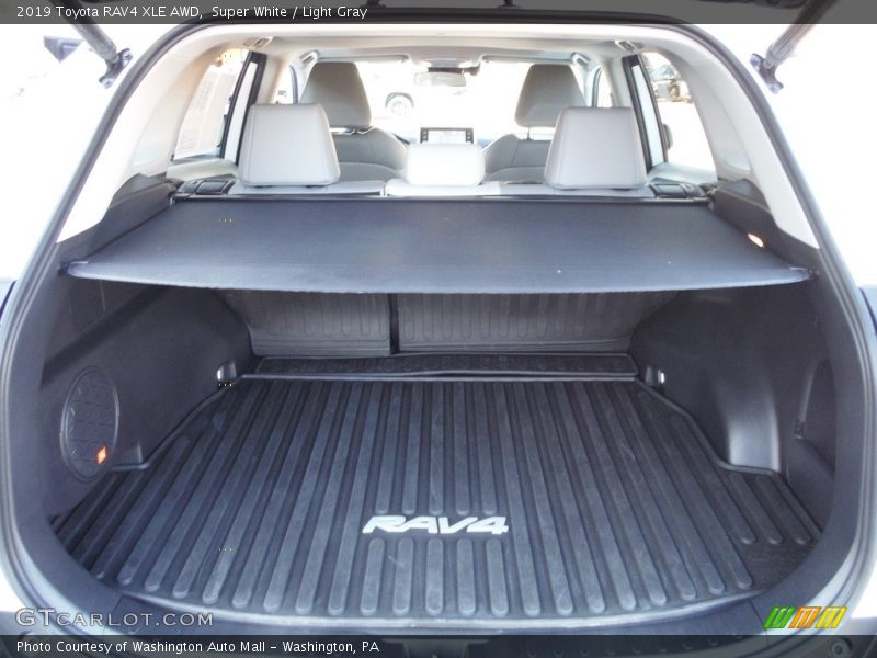 Super White / Light Gray 2019 Toyota RAV4 XLE AWD