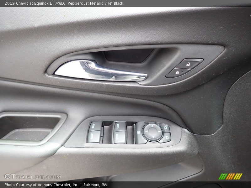 Pepperdust Metallic / Jet Black 2019 Chevrolet Equinox LT AWD