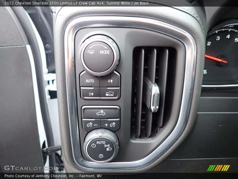 Summit White / Jet Black 2022 Chevrolet Silverado 1500 Limited LT Crew Cab 4x4