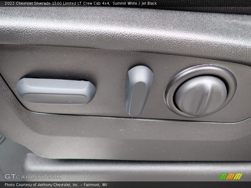 Summit White / Jet Black 2022 Chevrolet Silverado 1500 Limited LT Crew Cab 4x4