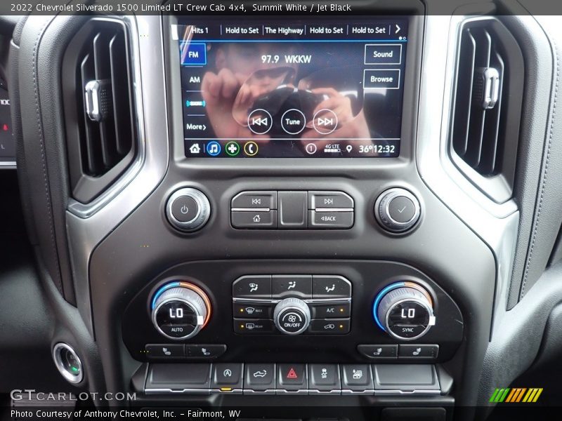 Summit White / Jet Black 2022 Chevrolet Silverado 1500 Limited LT Crew Cab 4x4