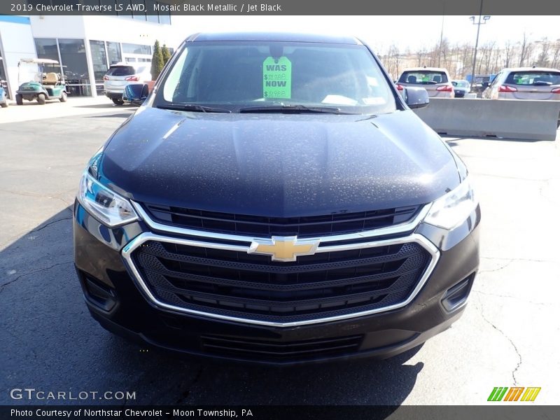 Mosaic Black Metallic / Jet Black 2019 Chevrolet Traverse LS AWD