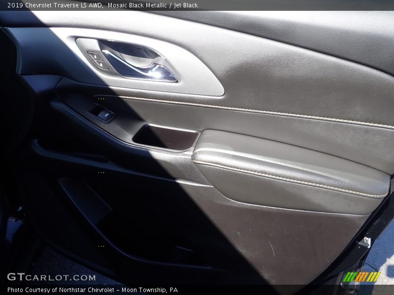 Mosaic Black Metallic / Jet Black 2019 Chevrolet Traverse LS AWD