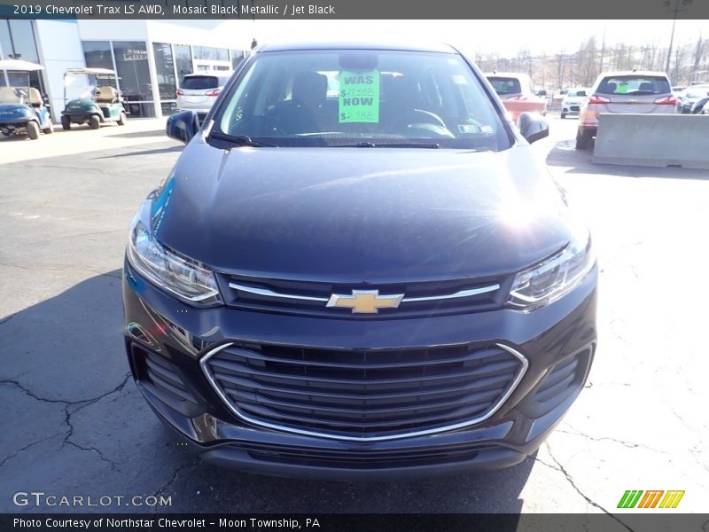 Mosaic Black Metallic / Jet Black 2019 Chevrolet Trax LS AWD