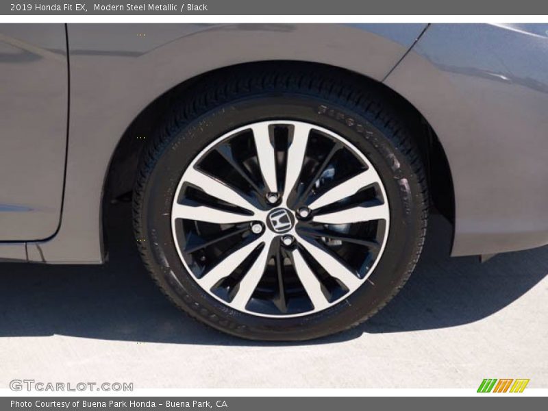 Modern Steel Metallic / Black 2019 Honda Fit EX