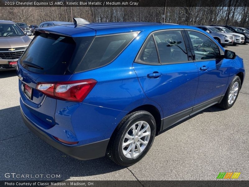 Kinetic Blue Metallic / Medium Ash Gray 2019 Chevrolet Equinox LS AWD
