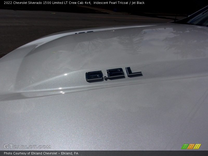 Iridescent Pearl Tricoat / Jet Black 2022 Chevrolet Silverado 1500 Limited LT Crew Cab 4x4