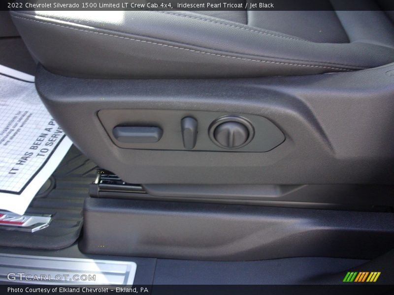 Iridescent Pearl Tricoat / Jet Black 2022 Chevrolet Silverado 1500 Limited LT Crew Cab 4x4