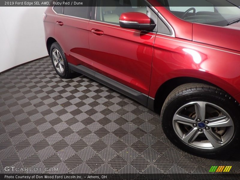 Ruby Red / Dune 2019 Ford Edge SEL AWD
