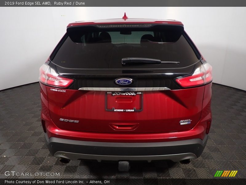 Ruby Red / Dune 2019 Ford Edge SEL AWD