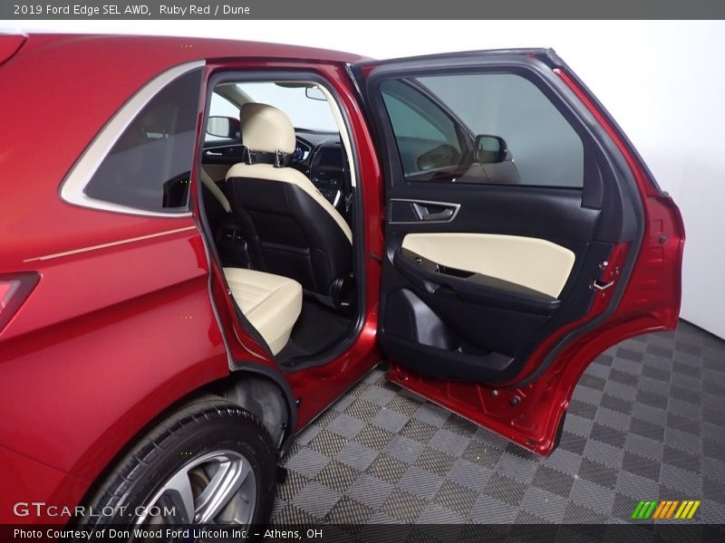 Ruby Red / Dune 2019 Ford Edge SEL AWD