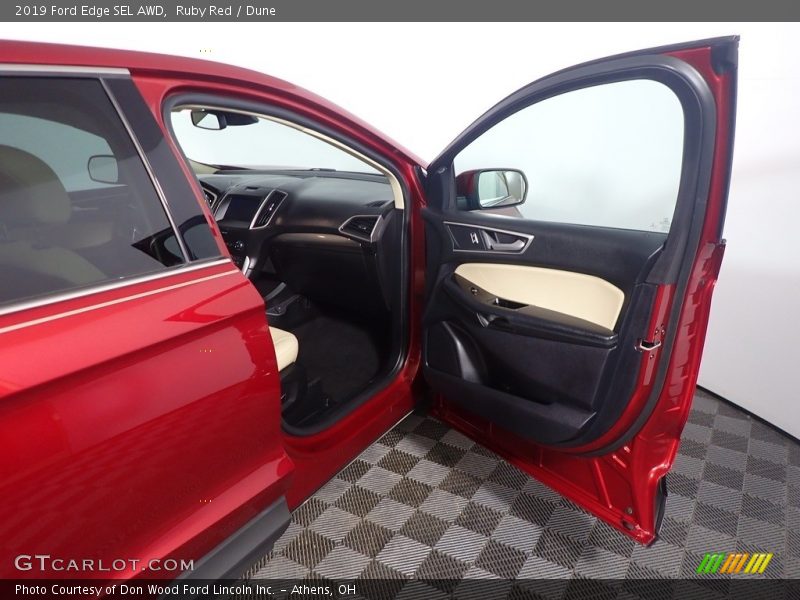 Ruby Red / Dune 2019 Ford Edge SEL AWD