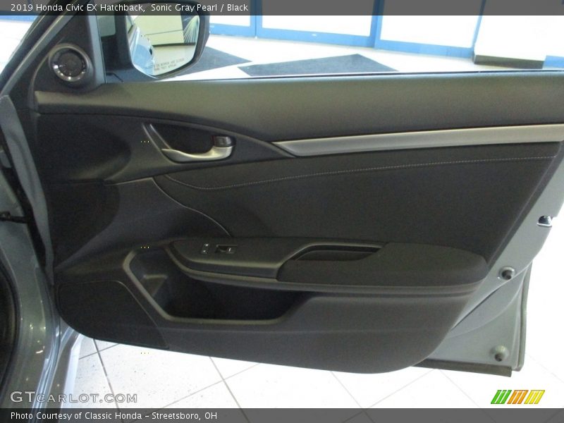 Sonic Gray Pearl / Black 2019 Honda Civic EX Hatchback