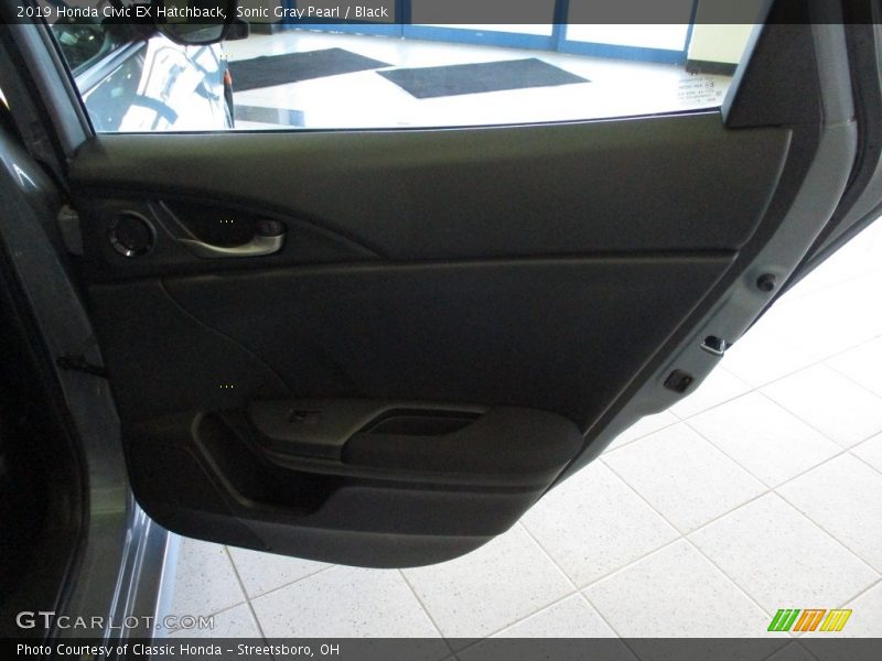 Sonic Gray Pearl / Black 2019 Honda Civic EX Hatchback