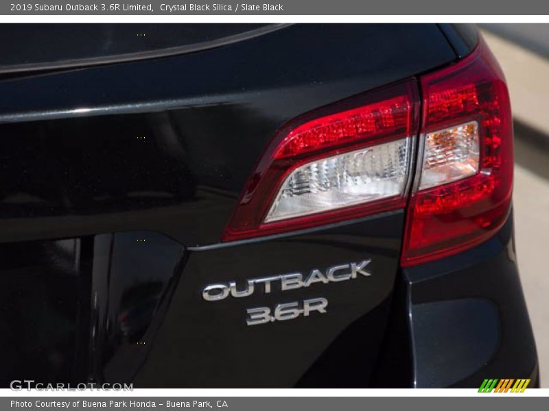 Crystal Black Silica / Slate Black 2019 Subaru Outback 3.6R Limited
