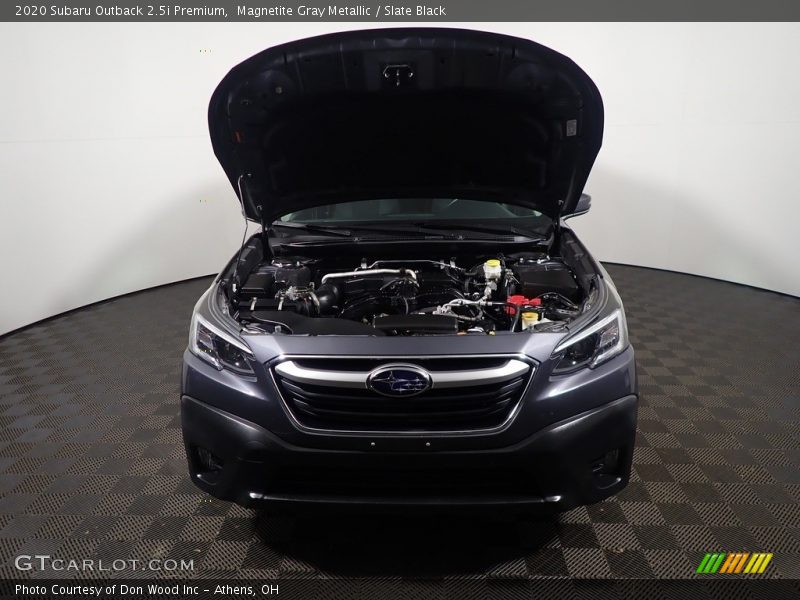 Magnetite Gray Metallic / Slate Black 2020 Subaru Outback 2.5i Premium