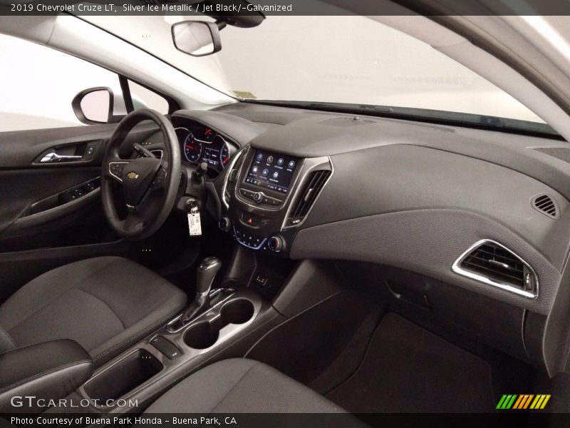 Silver Ice Metallic / Jet Black/­Galvanized 2019 Chevrolet Cruze LT
