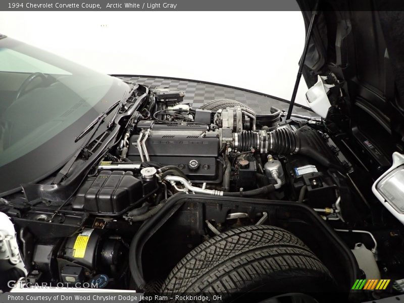 Arctic White / Light Gray 1994 Chevrolet Corvette Coupe