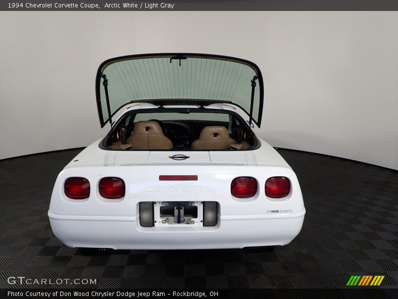 Arctic White / Light Gray 1994 Chevrolet Corvette Coupe