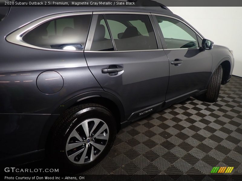 Magnetite Gray Metallic / Slate Black 2020 Subaru Outback 2.5i Premium
