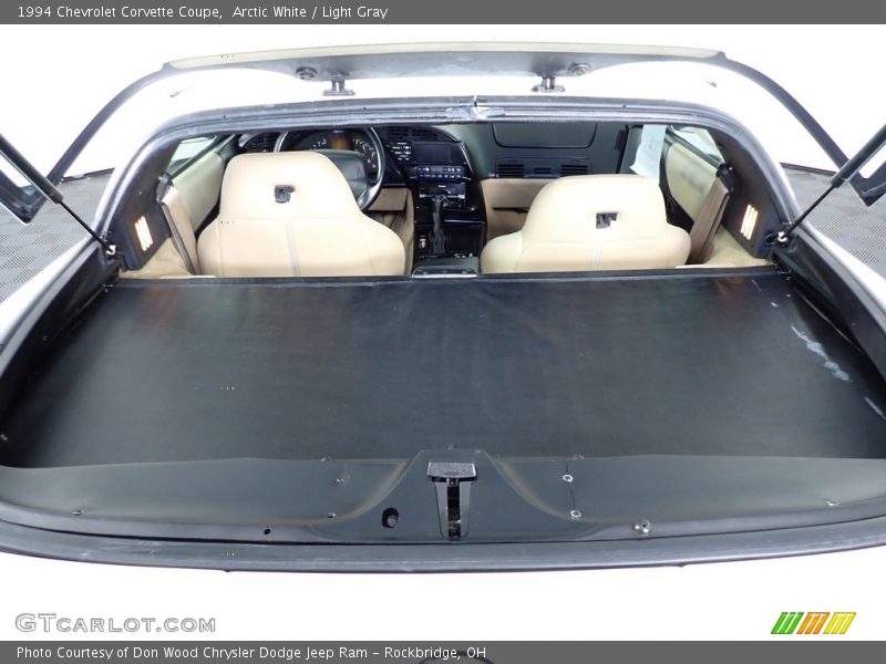 Arctic White / Light Gray 1994 Chevrolet Corvette Coupe