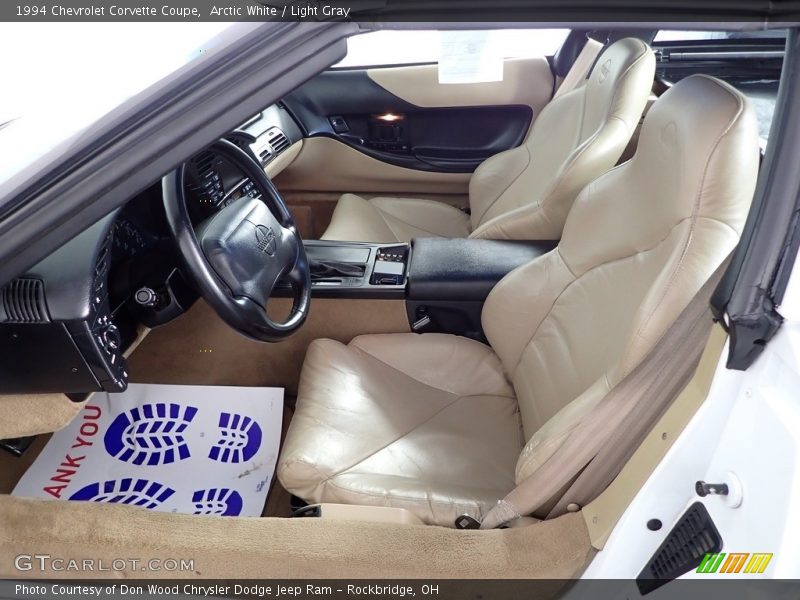 Arctic White / Light Gray 1994 Chevrolet Corvette Coupe