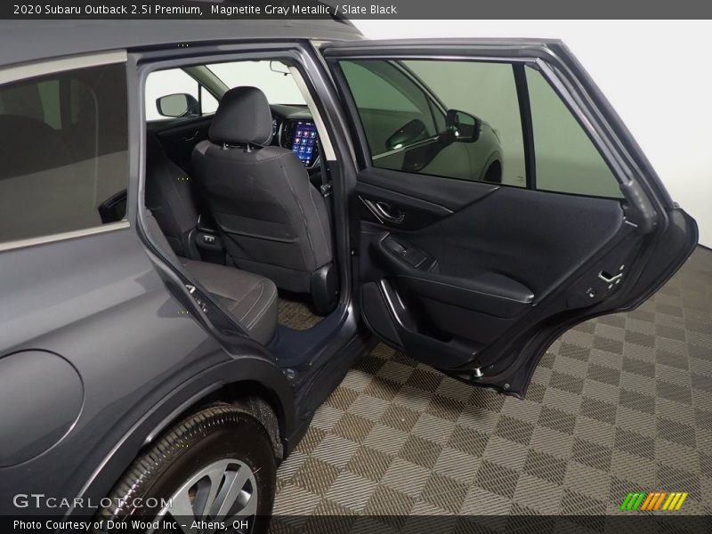 Magnetite Gray Metallic / Slate Black 2020 Subaru Outback 2.5i Premium