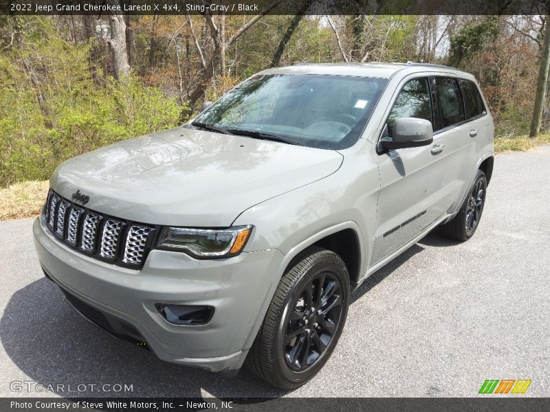 Sting-Gray / Black 2022 Jeep Grand Cherokee Laredo X 4x4