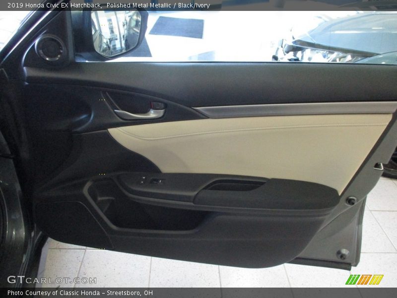 Polished Metal Metallic / Black/Ivory 2019 Honda Civic EX Hatchback