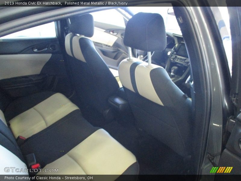 Polished Metal Metallic / Black/Ivory 2019 Honda Civic EX Hatchback